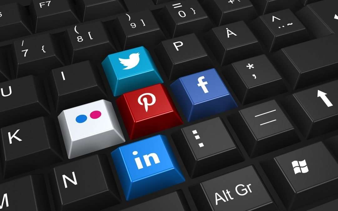 Paid vs. Organic Social Media Growth for Remodelers